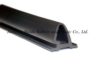 China EPDM / TPE Container Door Gasket D Shaped Aging Resistance supplier